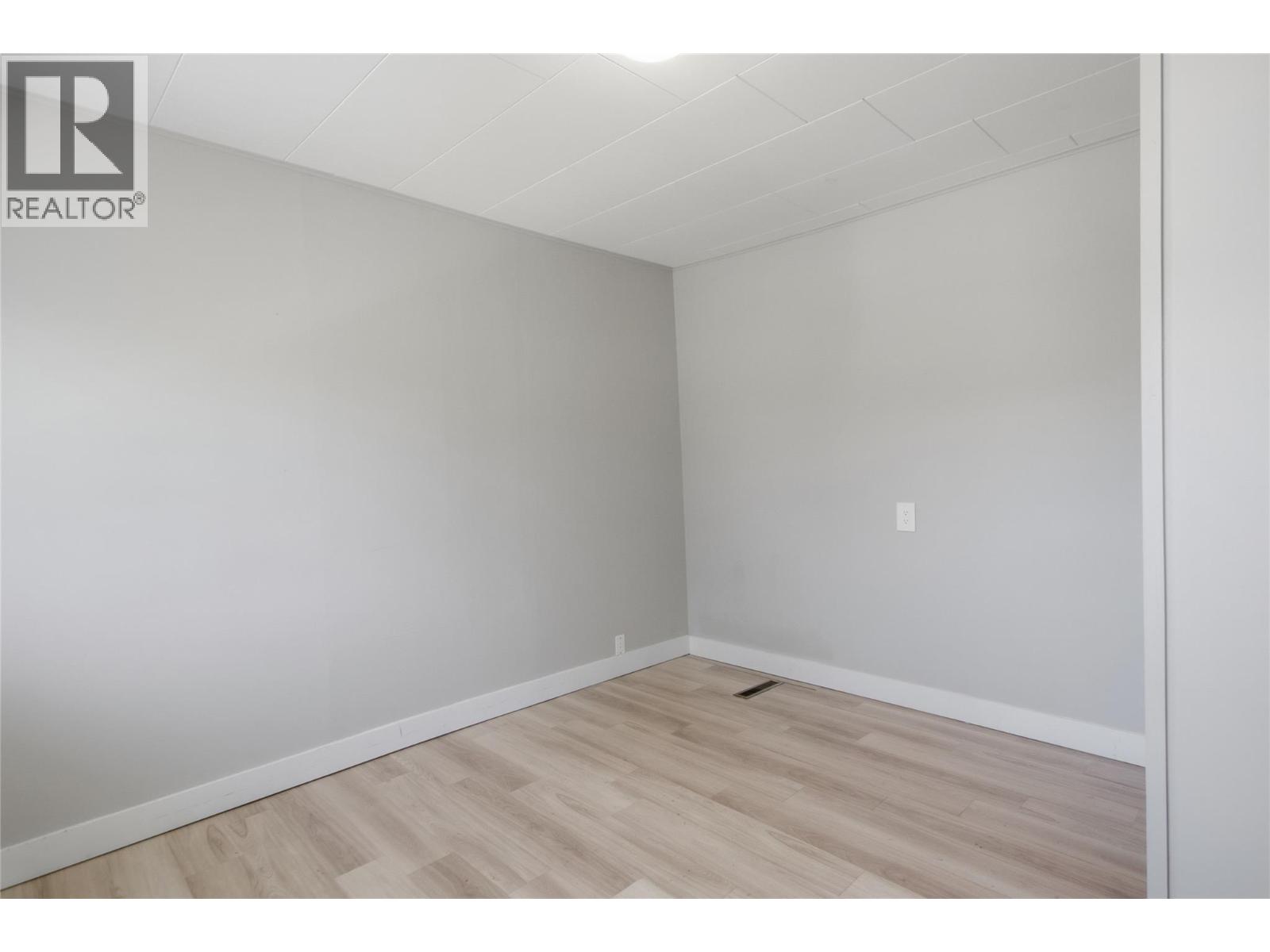 124 Williams Street - 29