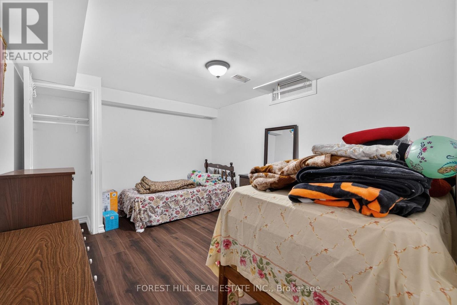 2 LUDFORD DRIVE - 35