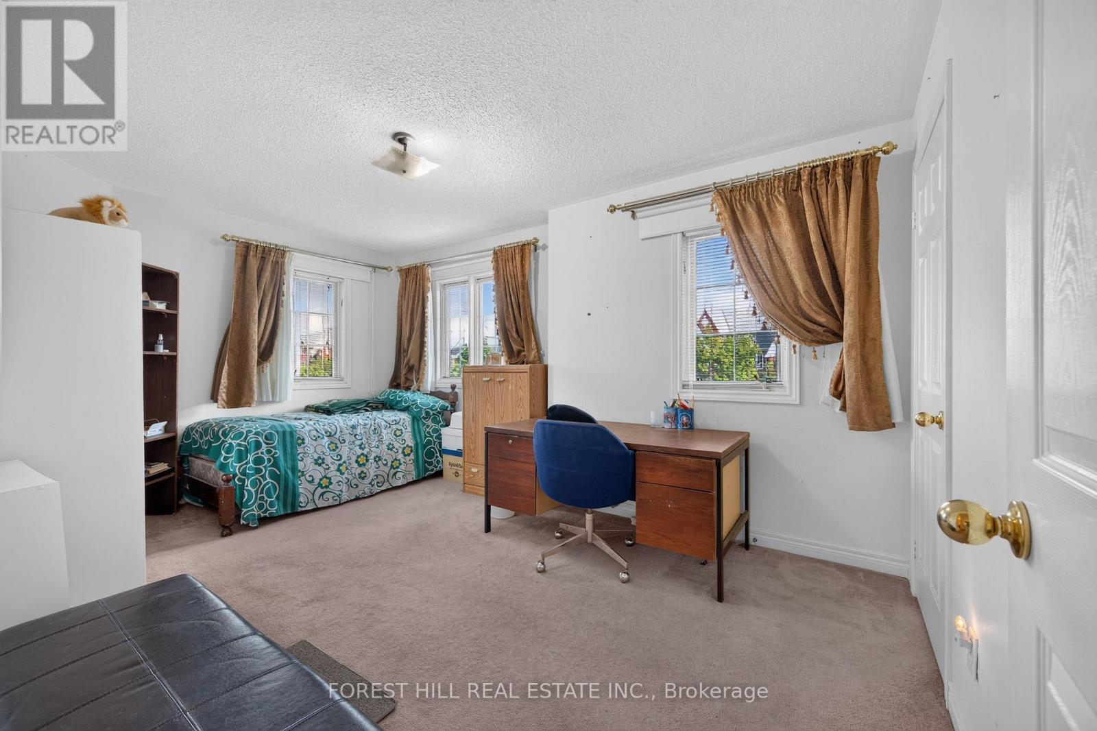 2 LUDFORD DRIVE - 20
