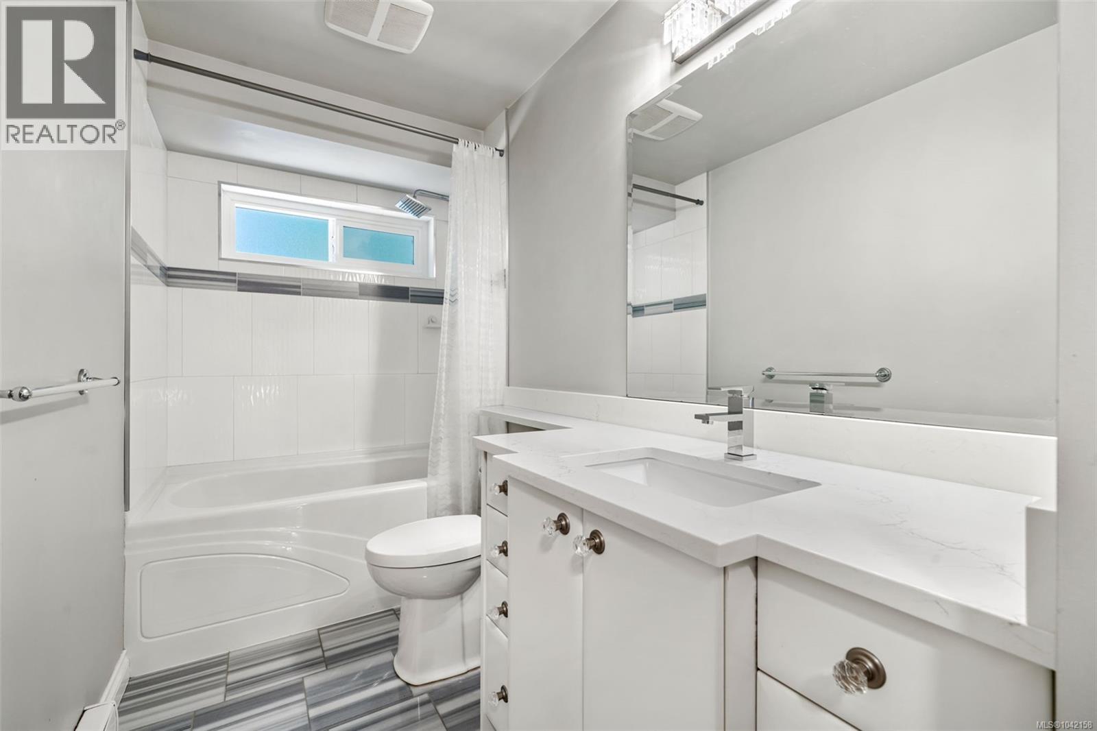 4682 Lochside Dr - 16