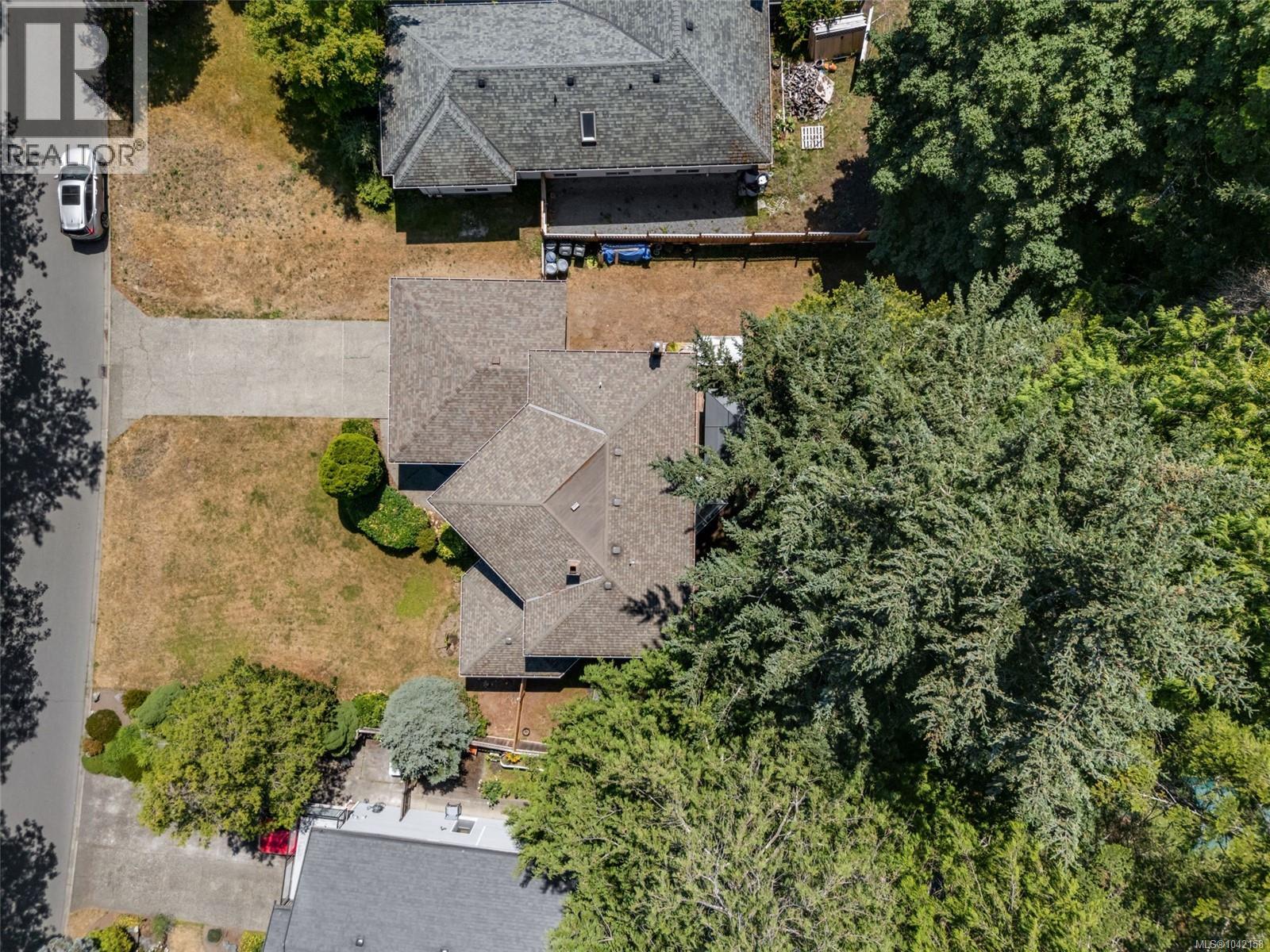 4682 Lochside Dr - 25
