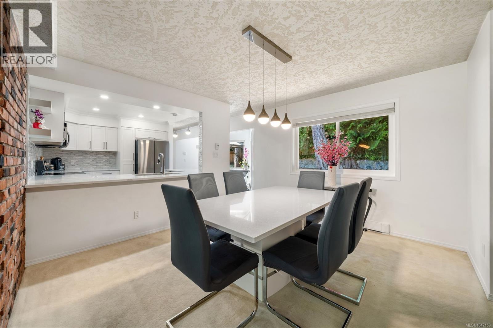 4682 Lochside Dr - 7