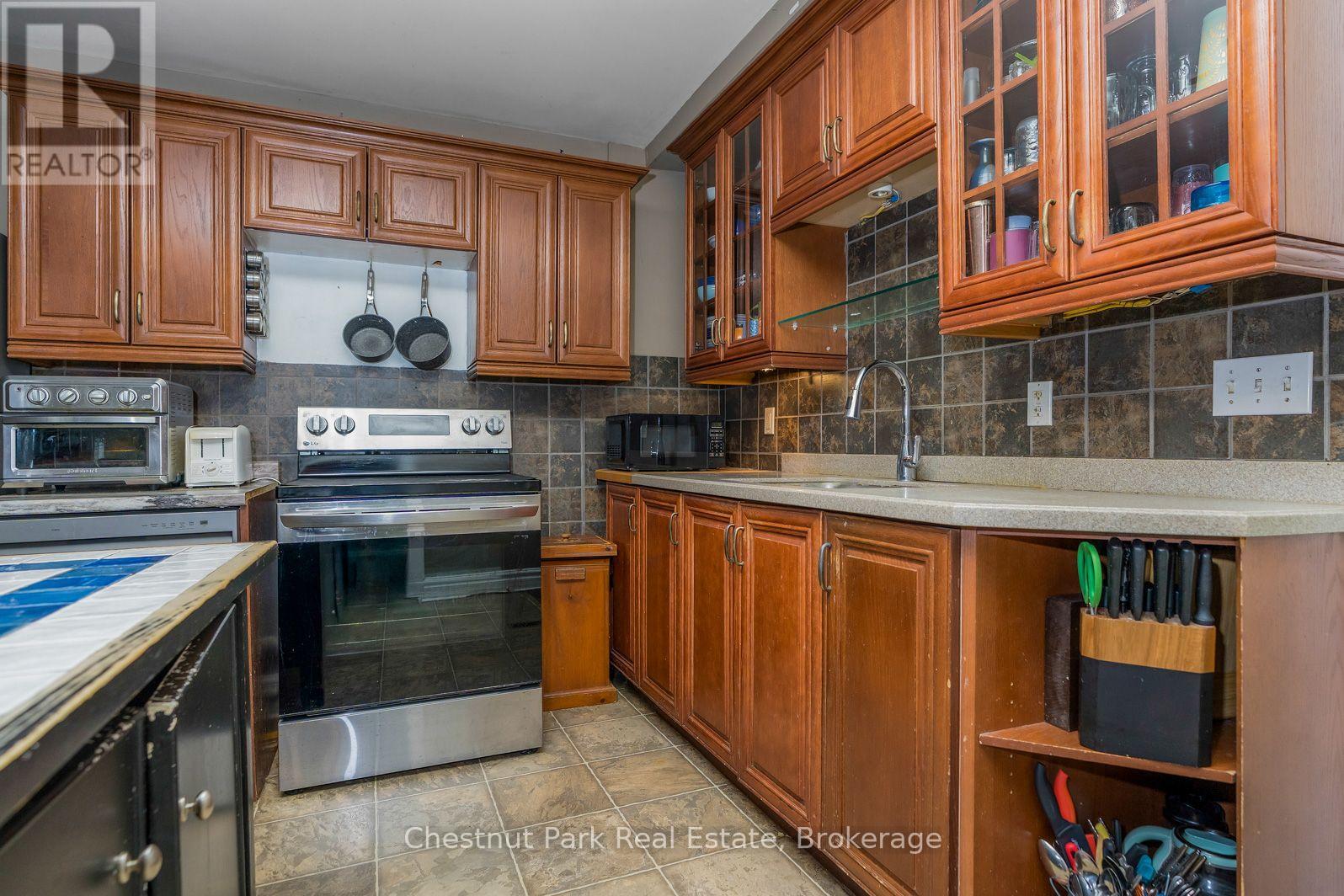 4 PARKSIDE AVENUE - 20