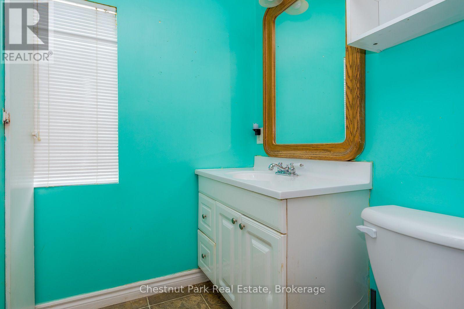 4 PARKSIDE AVENUE - 23
