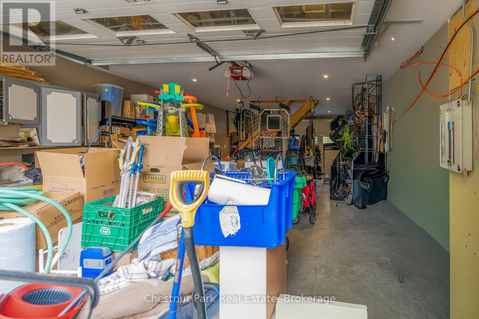 4 PARKSIDE AVENUE - 32