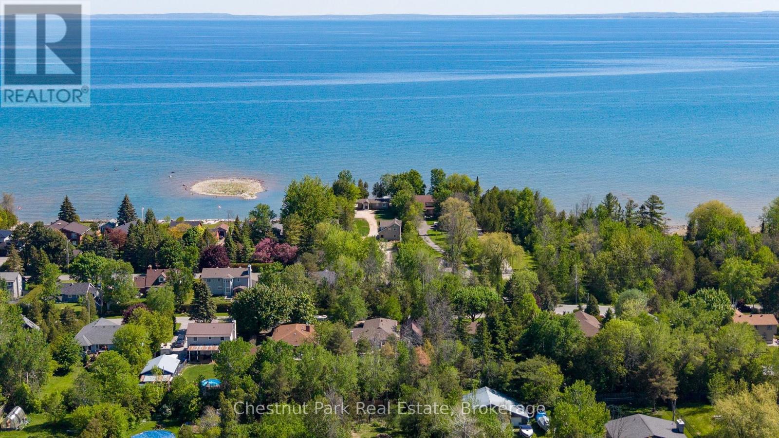 4 PARKSIDE AVENUE - 43