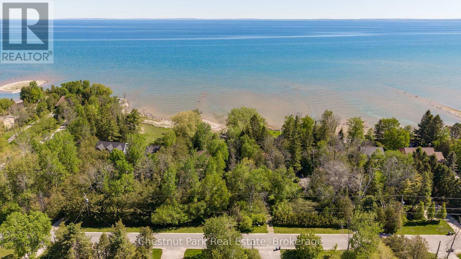 4 PARKSIDE AVENUE - 44