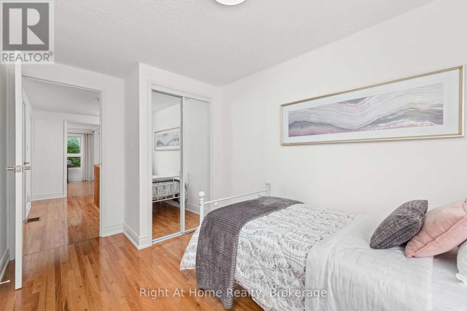 #37 1330 TROWBRIDGE DRIVE - 14