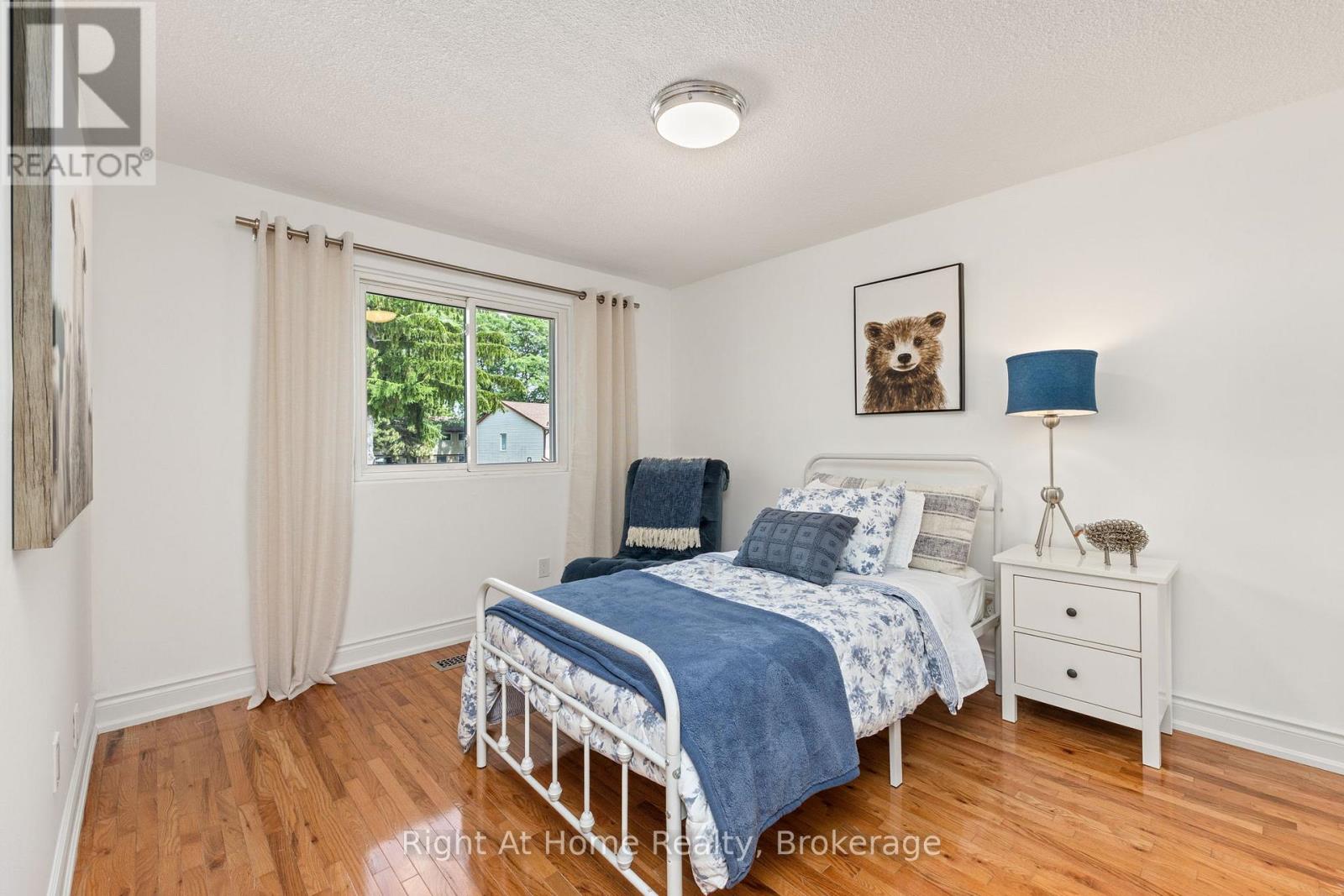 #37 1330 TROWBRIDGE DRIVE - 15