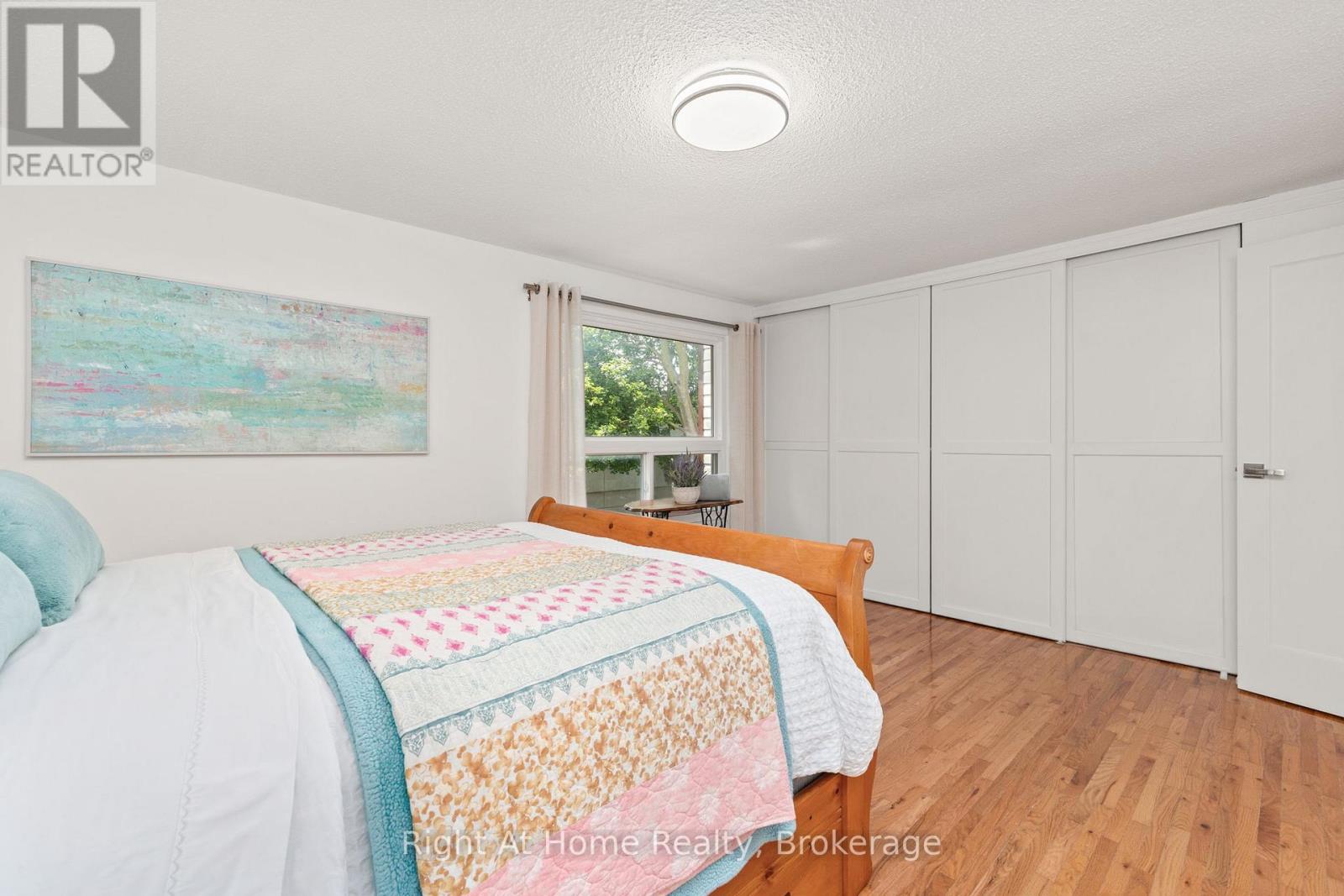 #37 1330 TROWBRIDGE DRIVE - 20