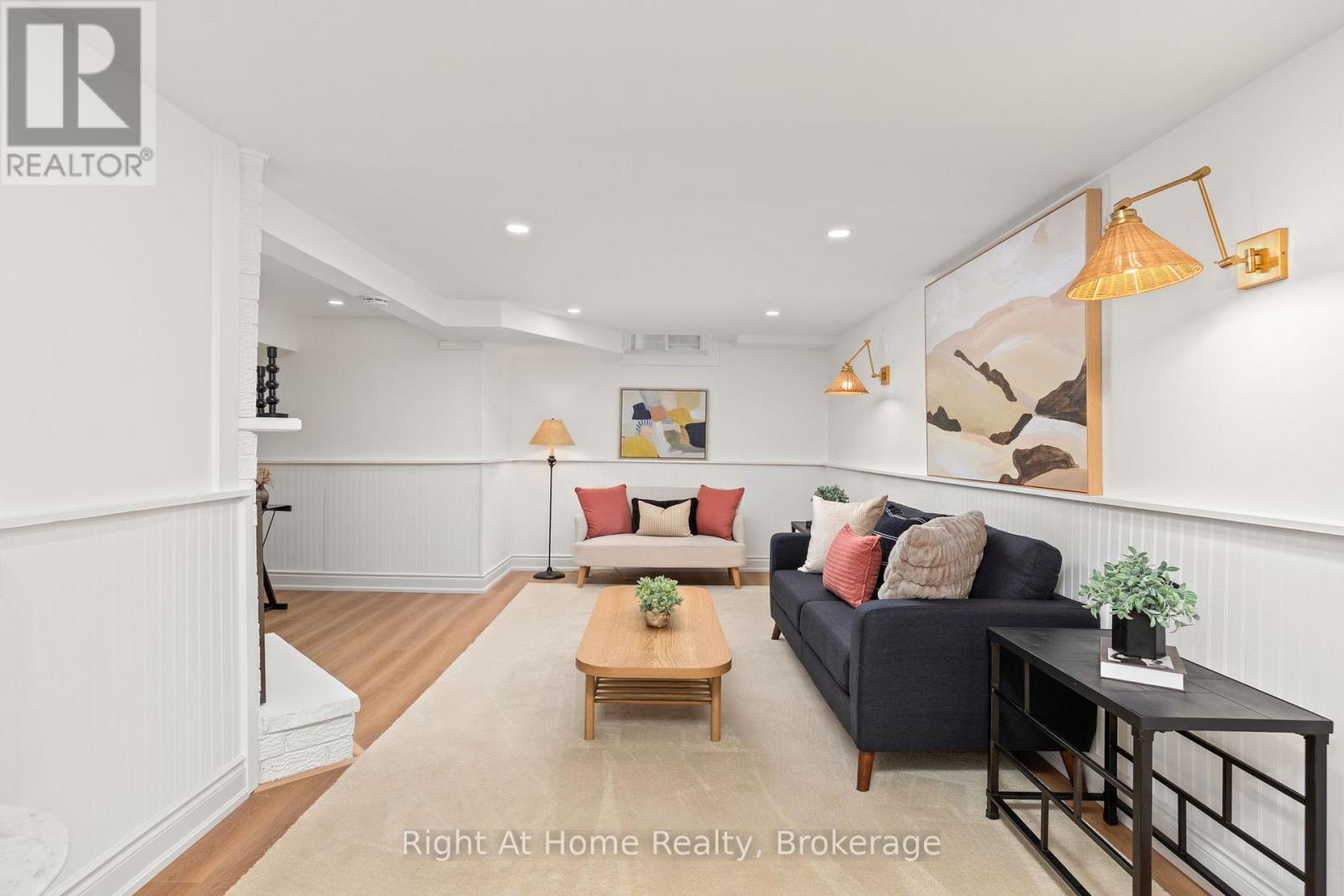 #37 1330 TROWBRIDGE DRIVE - 23