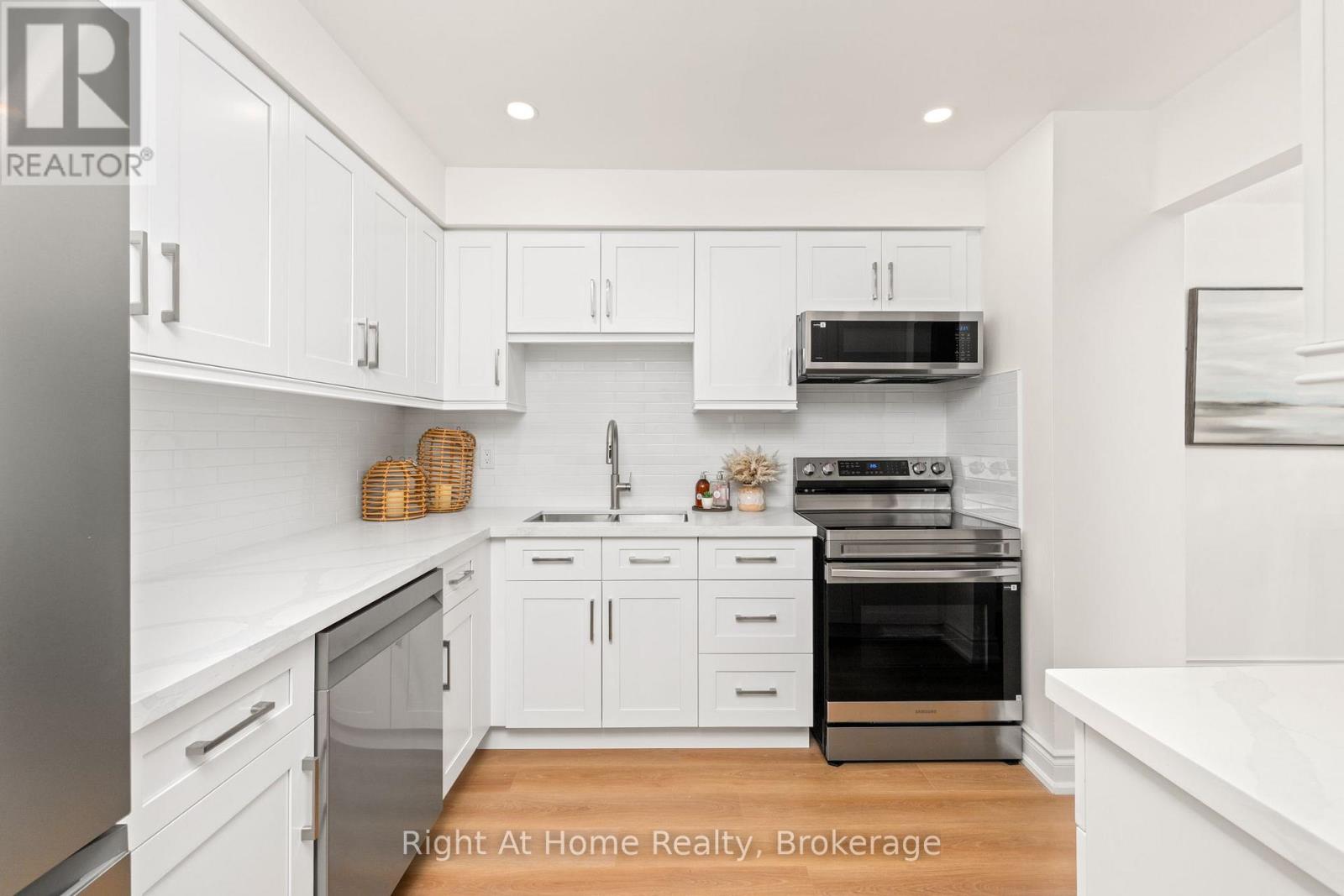 #37 1330 TROWBRIDGE DRIVE - 6