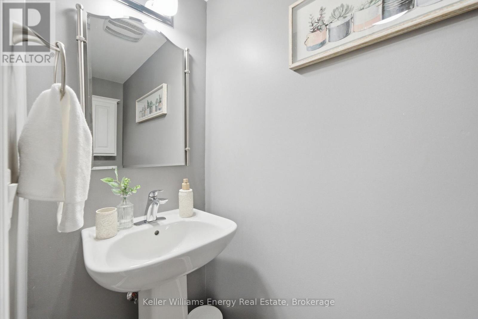 98 TABARET CRESCENT - 9