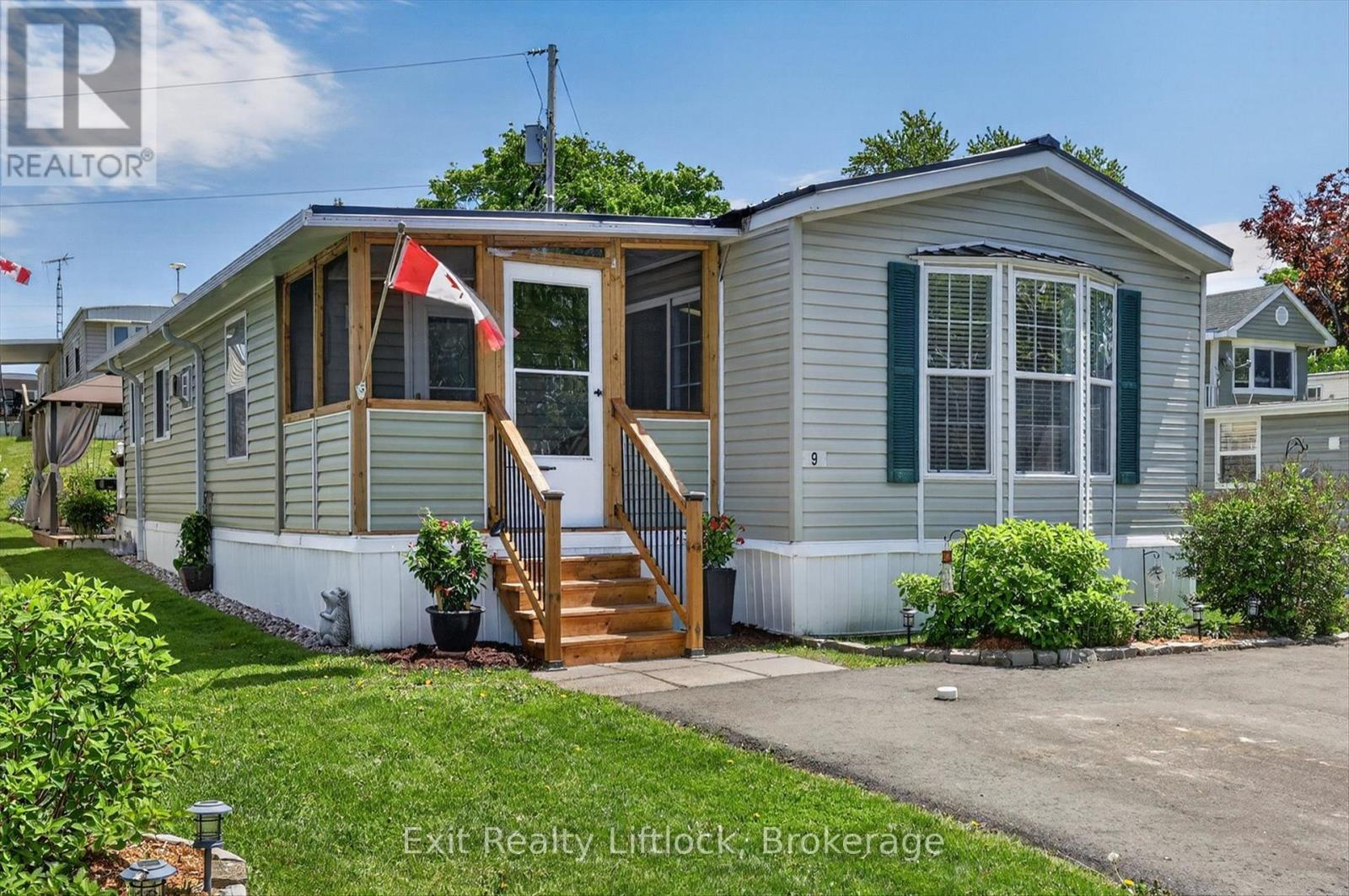 9 POPLAR DRIVE - 2