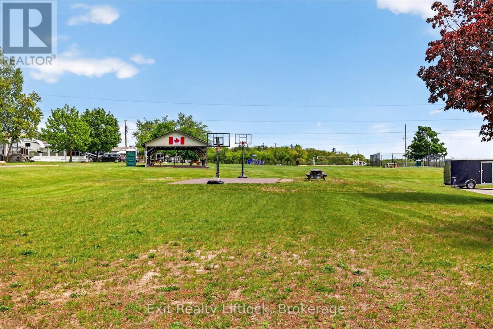 9 POPLAR DRIVE - 36