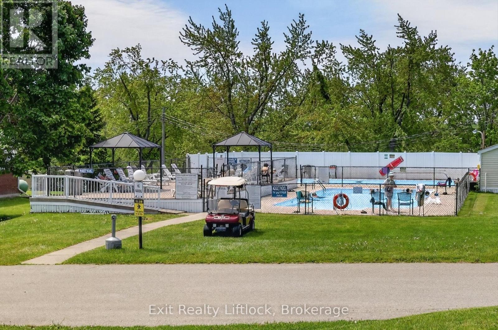 9 POPLAR DRIVE - 38