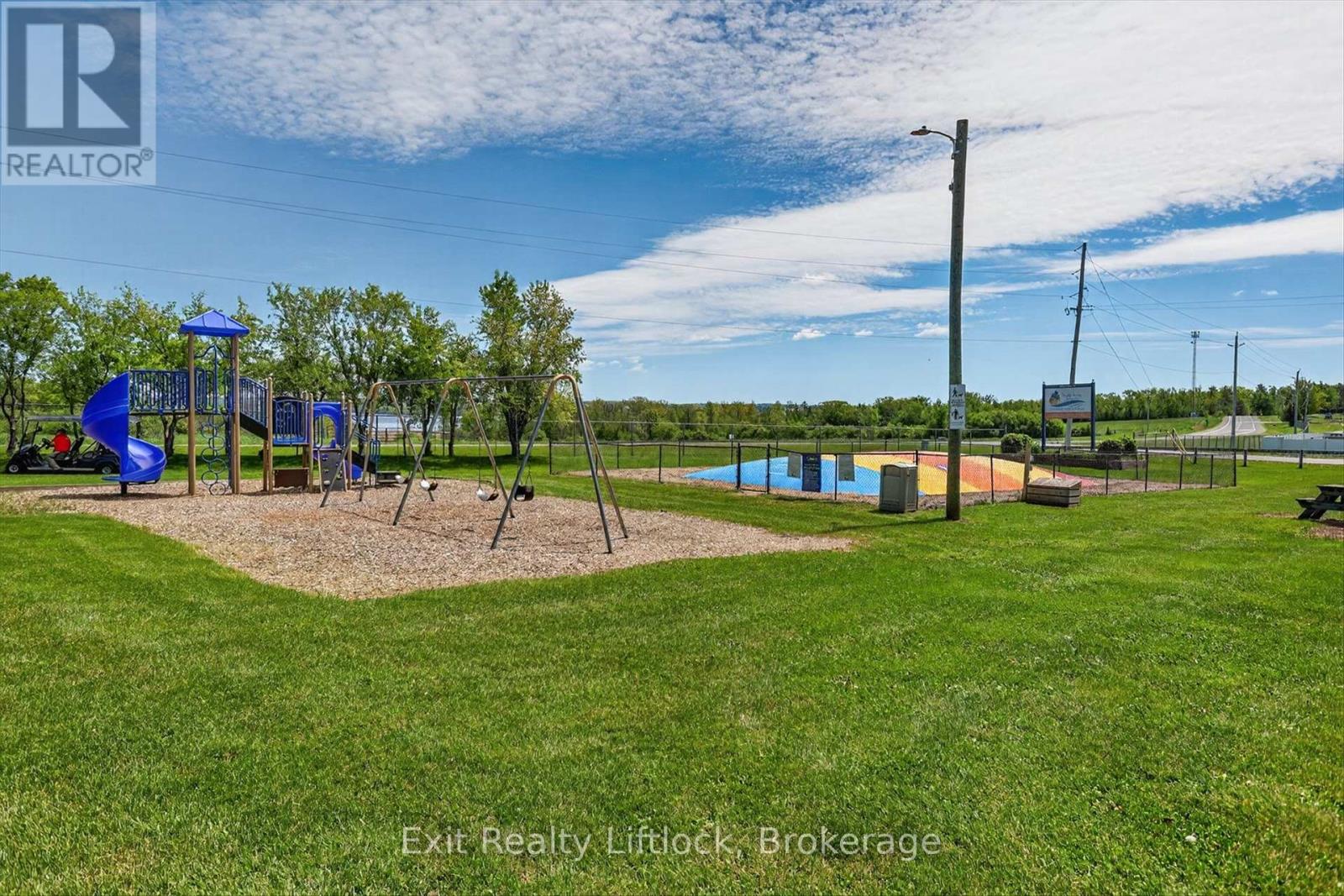 9 POPLAR DRIVE - 41
