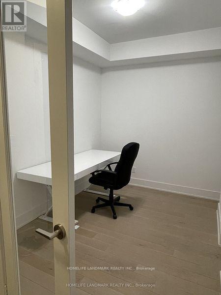#1004 200 BLOOR STREET W - 4
