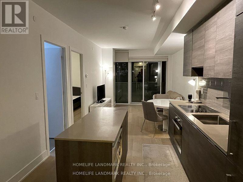 #1004 200 BLOOR STREET W - 5