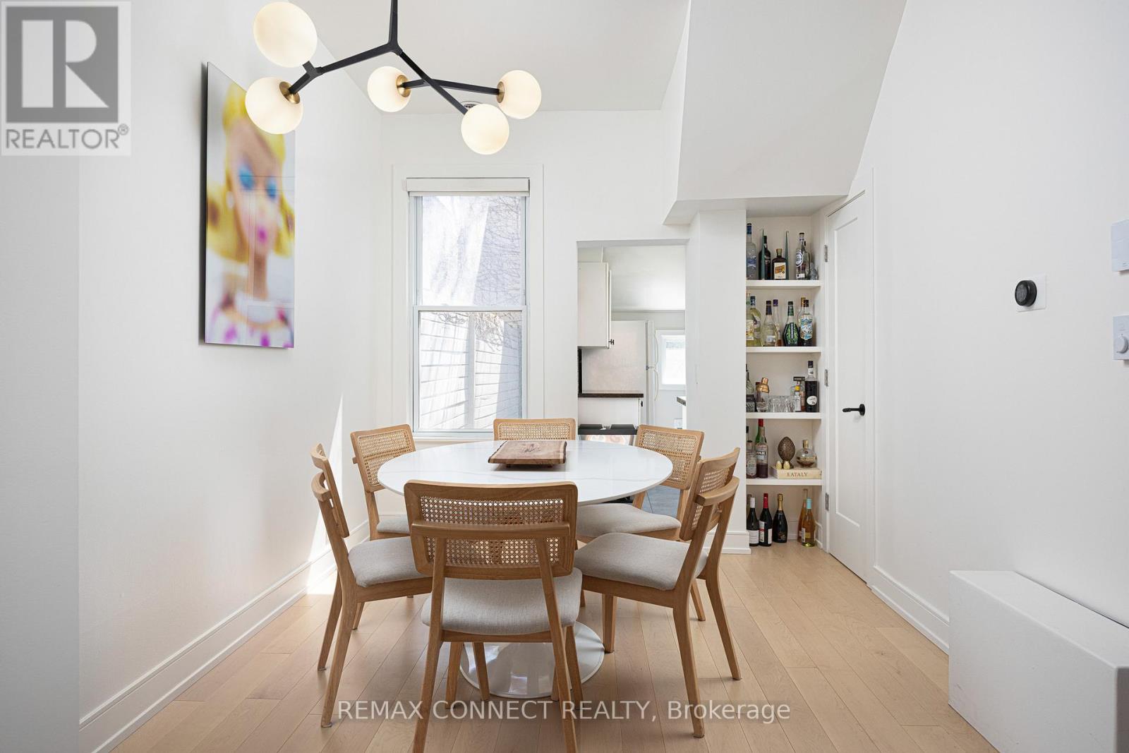 553 KING STREET E - 7