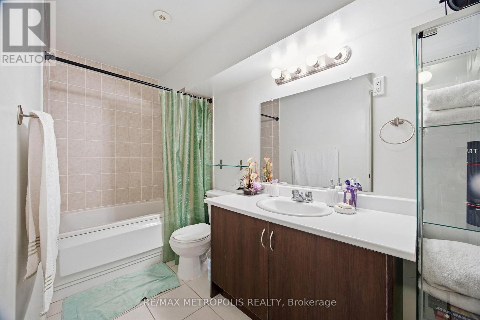 #40 21 REPLIN ROAD - 11