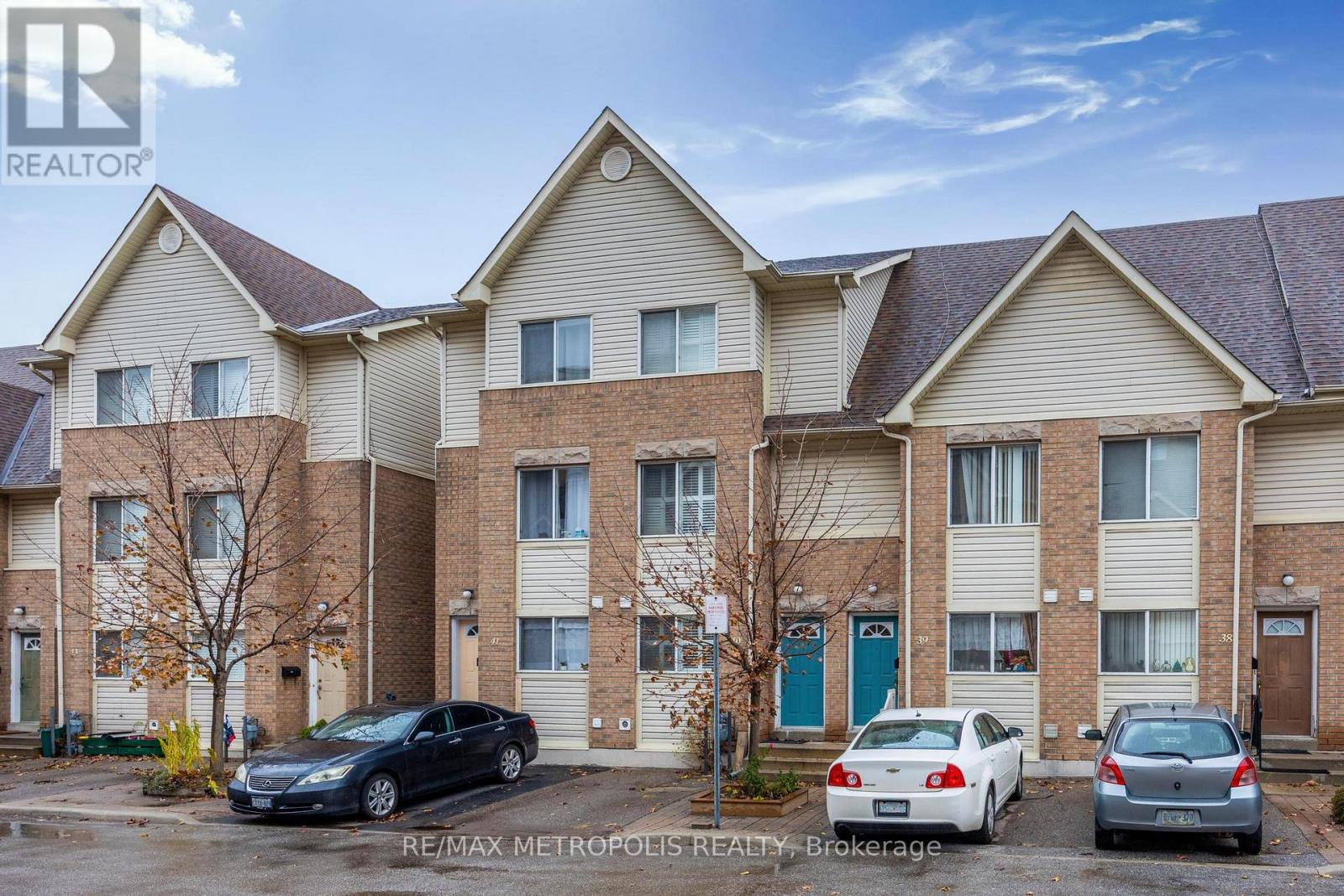 #40 21 REPLIN ROAD - 21