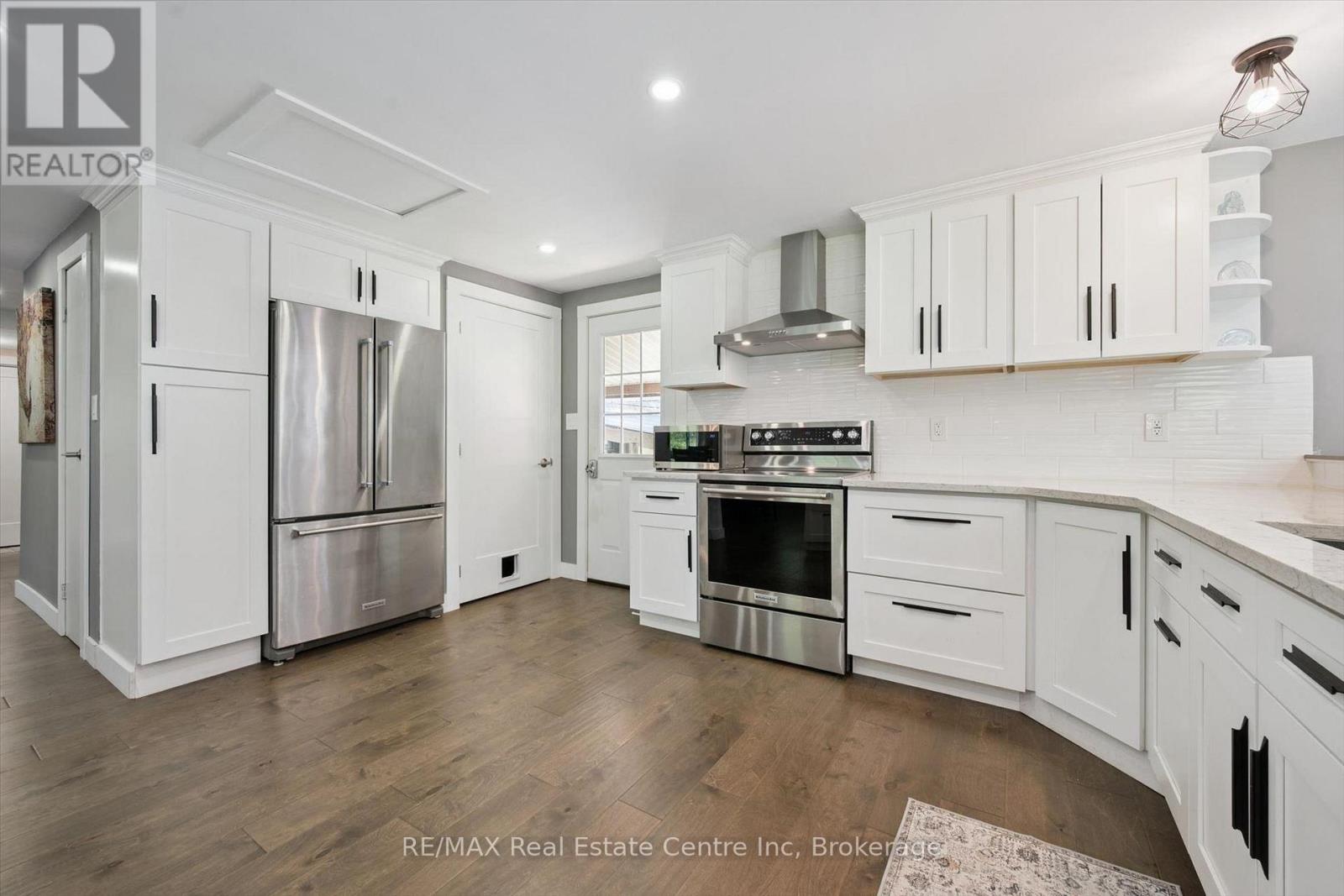 14 ASH STREET - 8