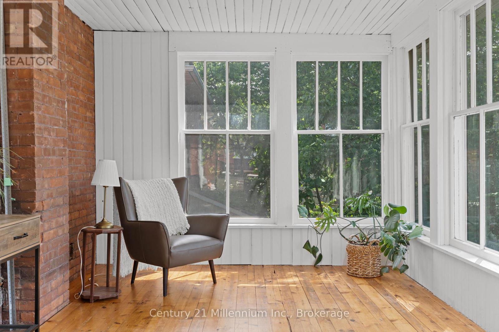 329 7TH STREET E - Image 31