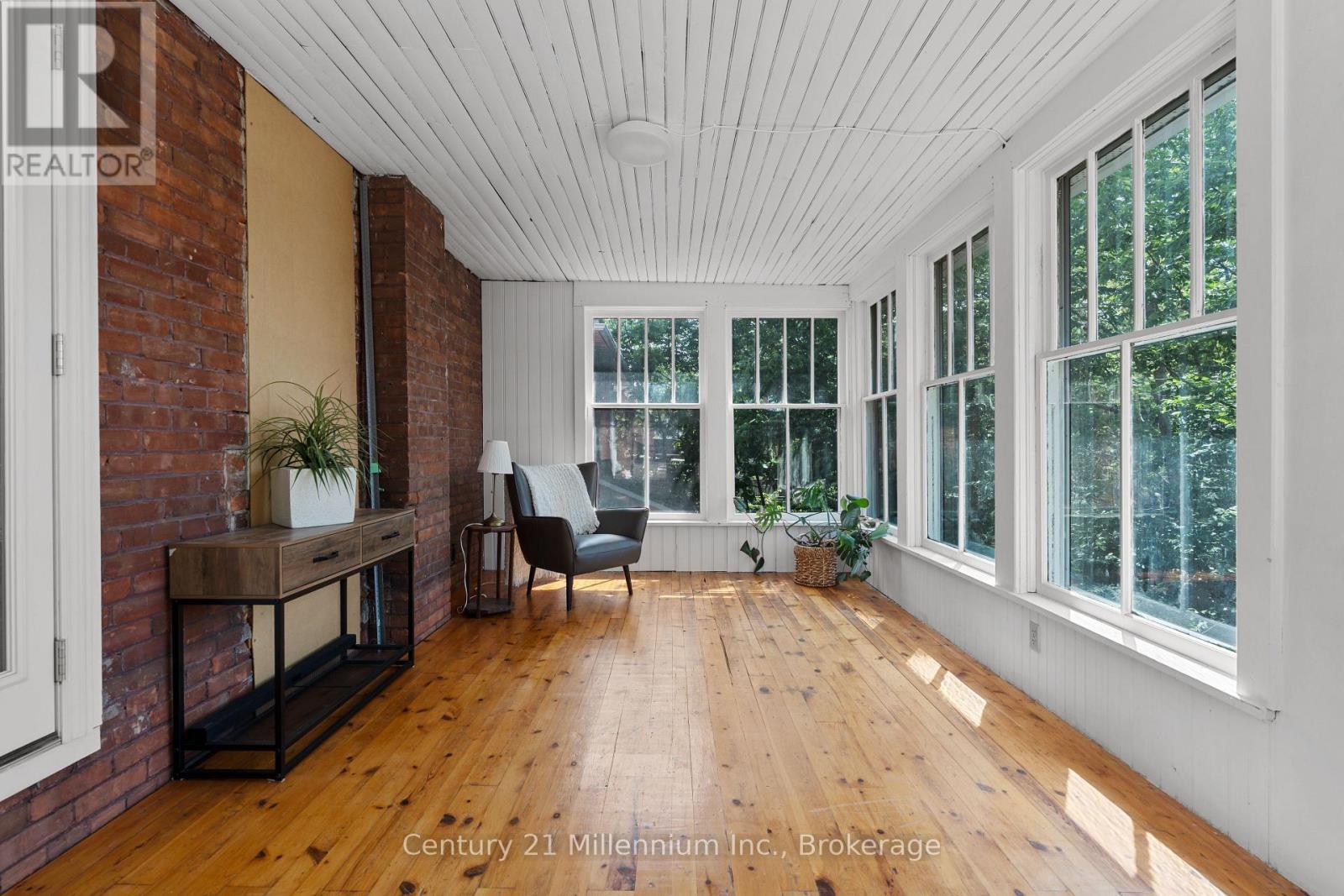 329 7TH STREET E - Image 32