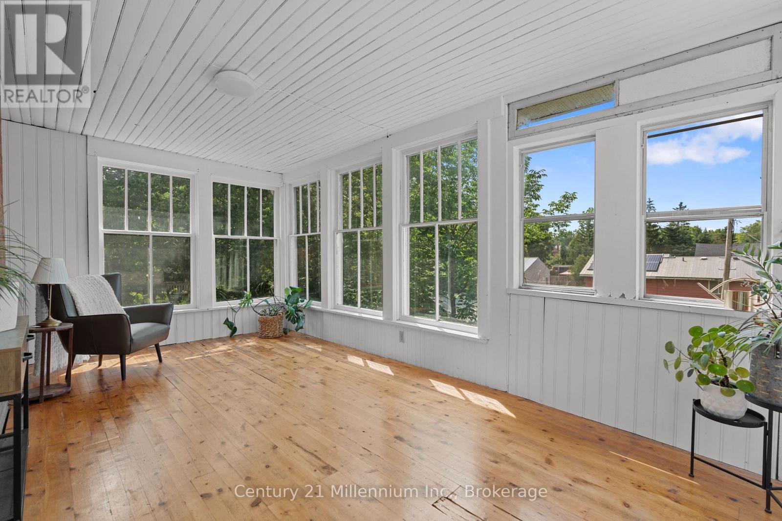 329 7TH STREET E - Image 33