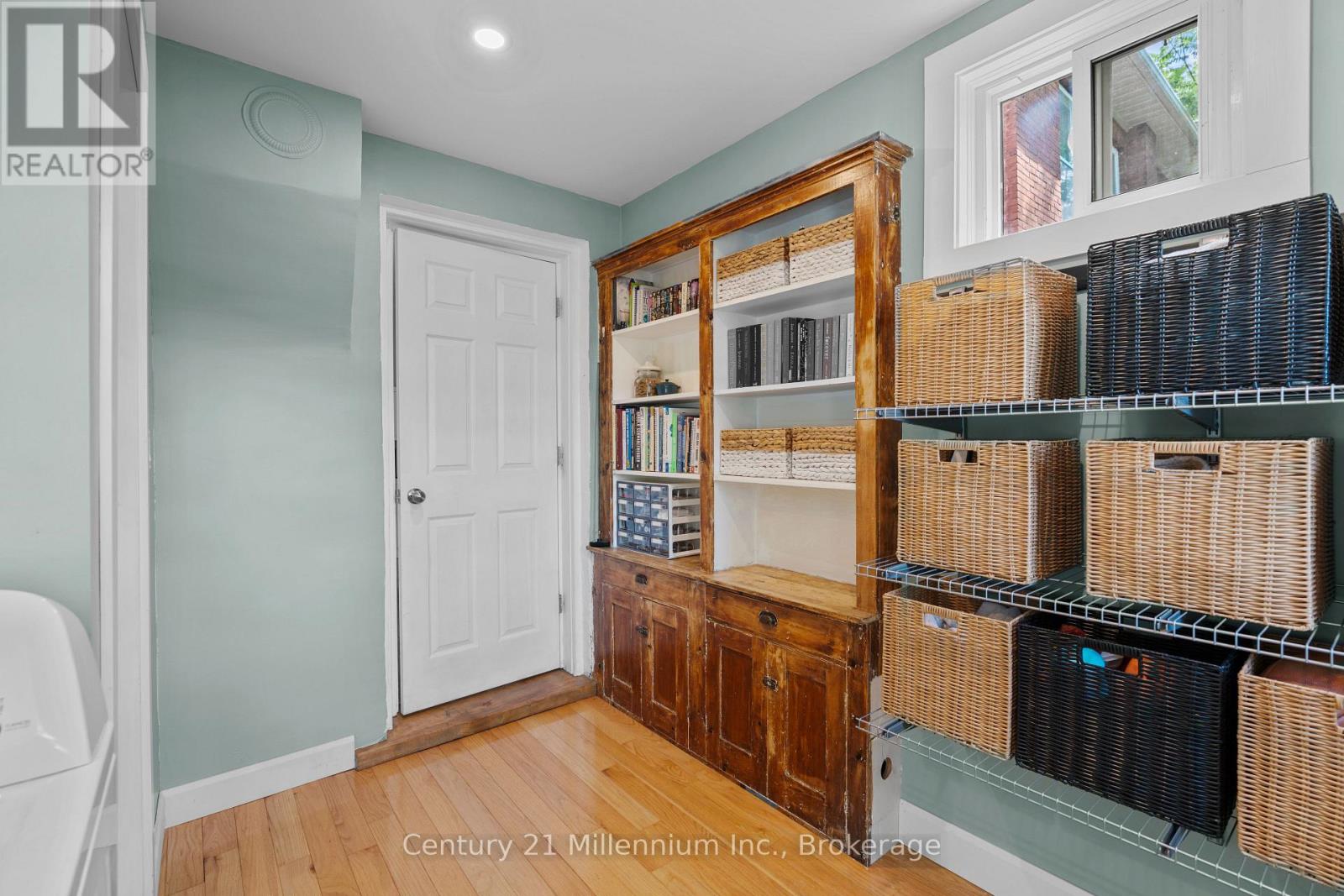 329 7TH STREET E - Image 36