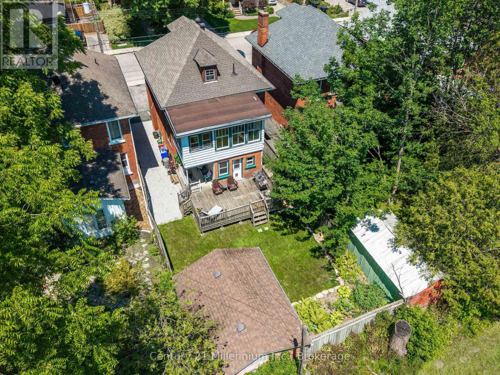 329 7TH STREET E - Image 6