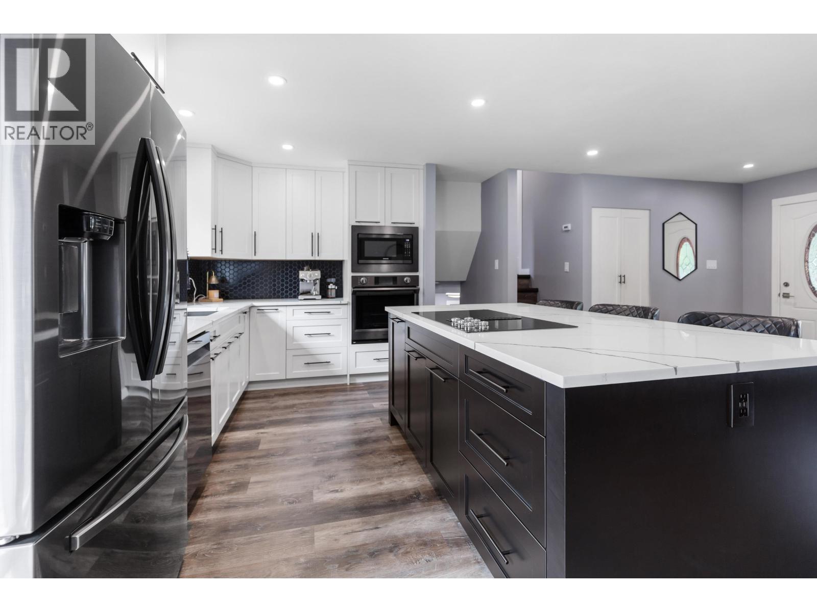 7197 GUELPH CRESCENT - 6