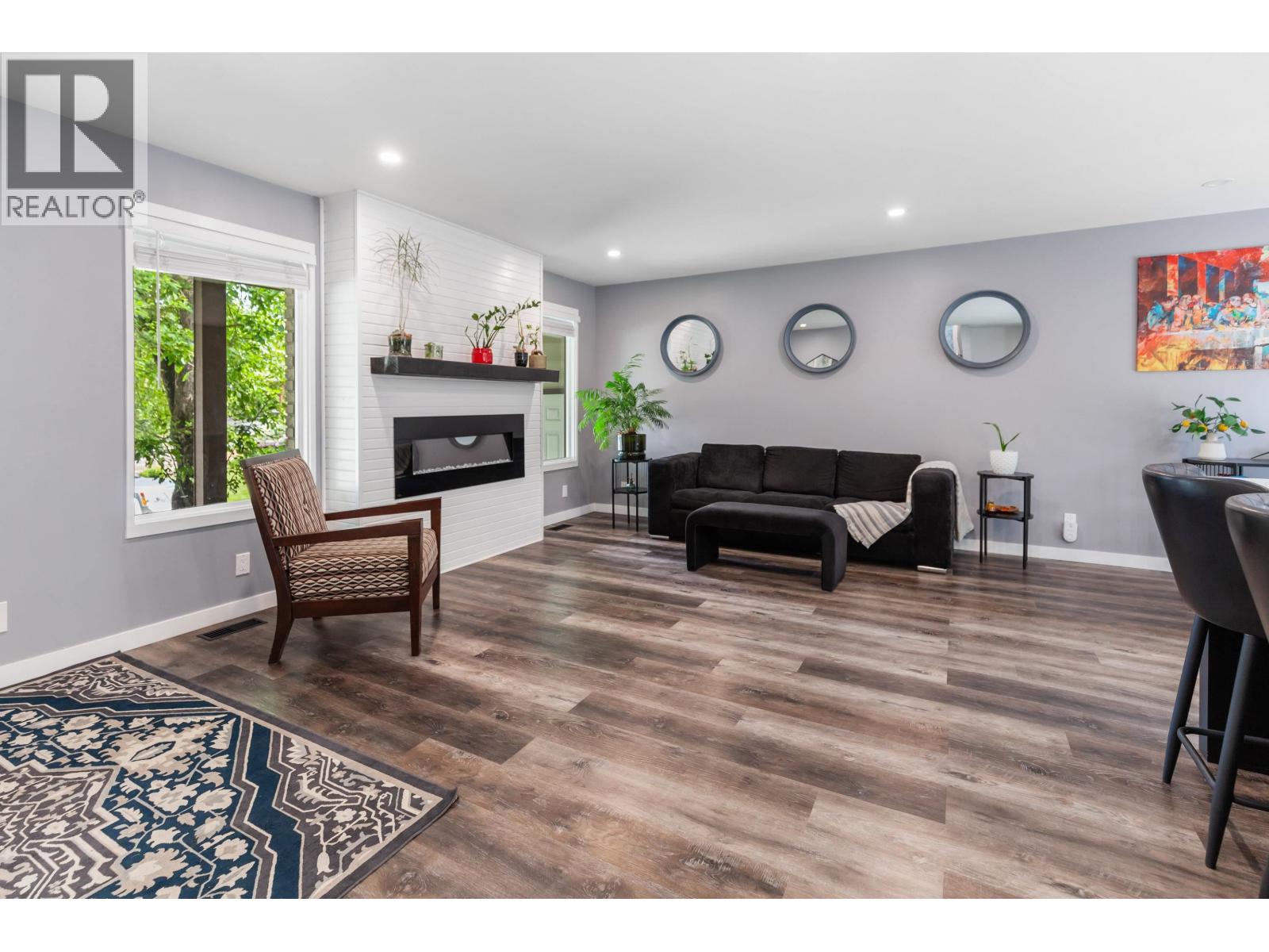 7197 GUELPH CRESCENT - 3
