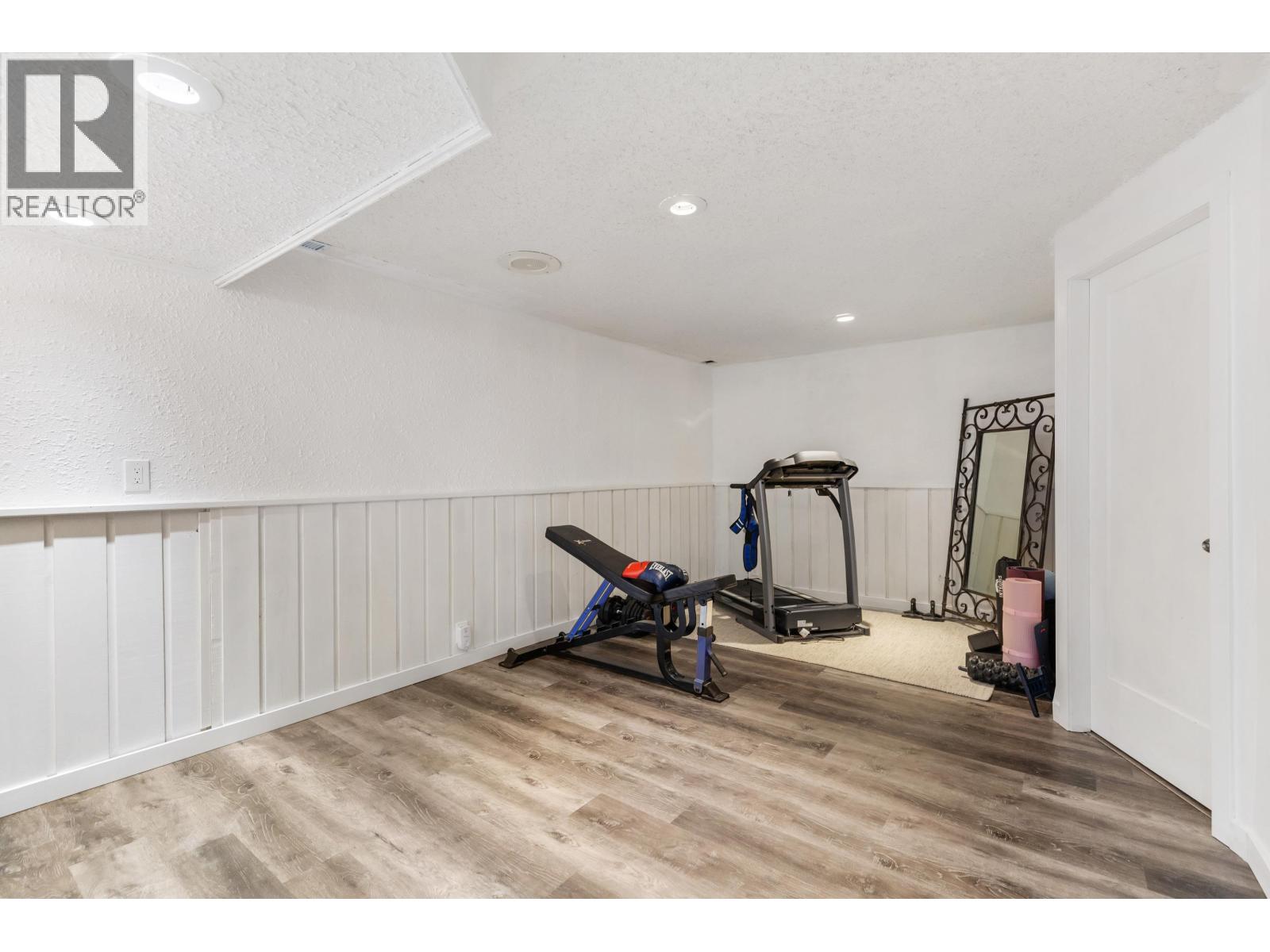 7197 GUELPH CRESCENT - 21