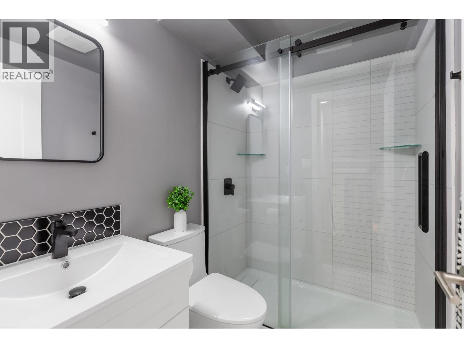 7197 GUELPH CRESCENT - 23
