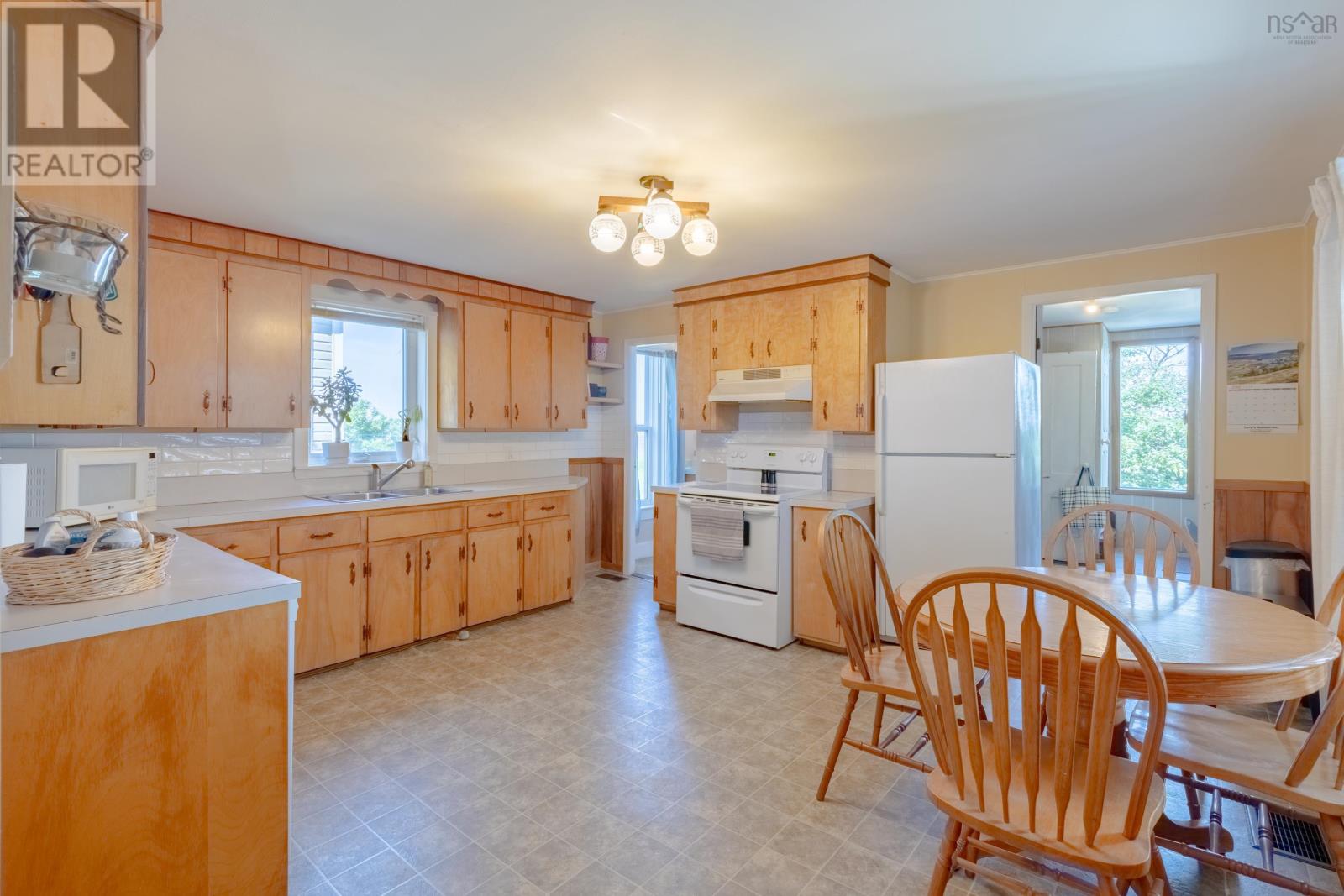 8201 Highway 1 - Image 17