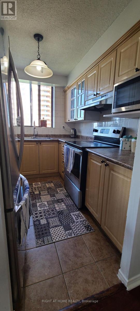 #405 10 TAPSCOTT ROAD - 12