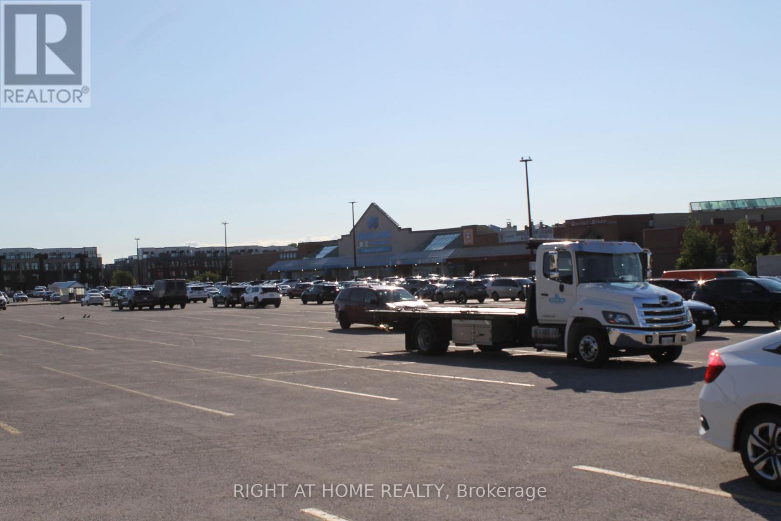 #405 10 TAPSCOTT ROAD - 23