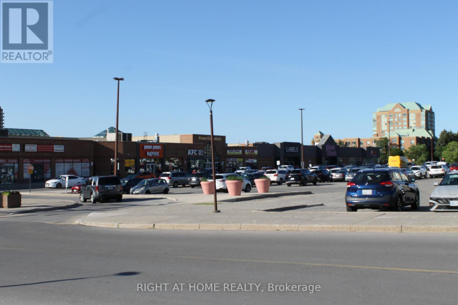 #405 10 TAPSCOTT ROAD - 24
