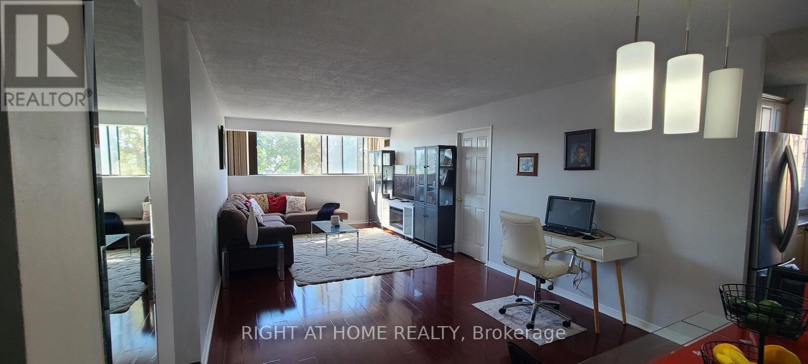 #405 10 TAPSCOTT ROAD - 6