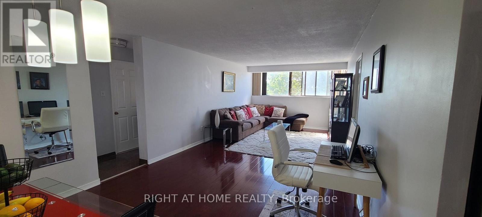 #405 10 TAPSCOTT ROAD - 9