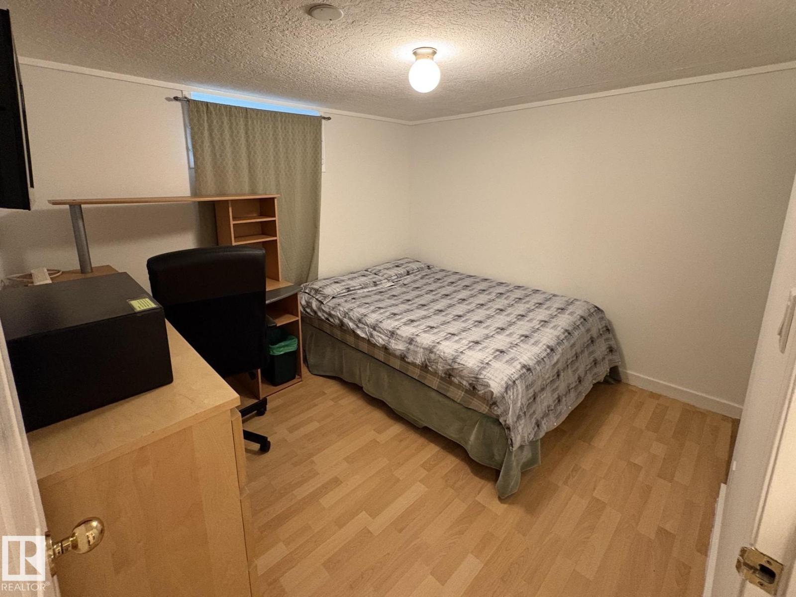 11511 101 ST NW - 26