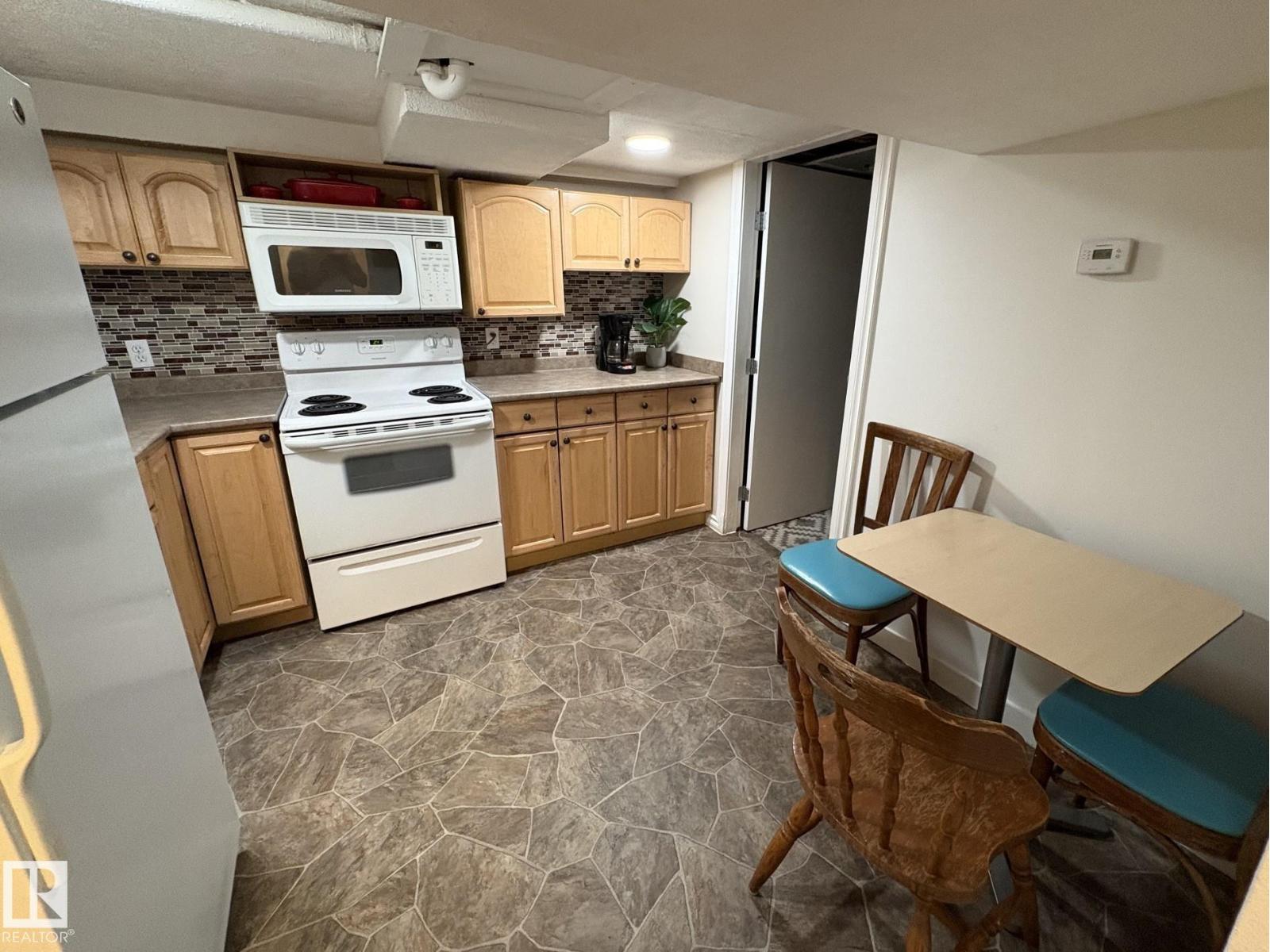11511 101 ST NW - 32