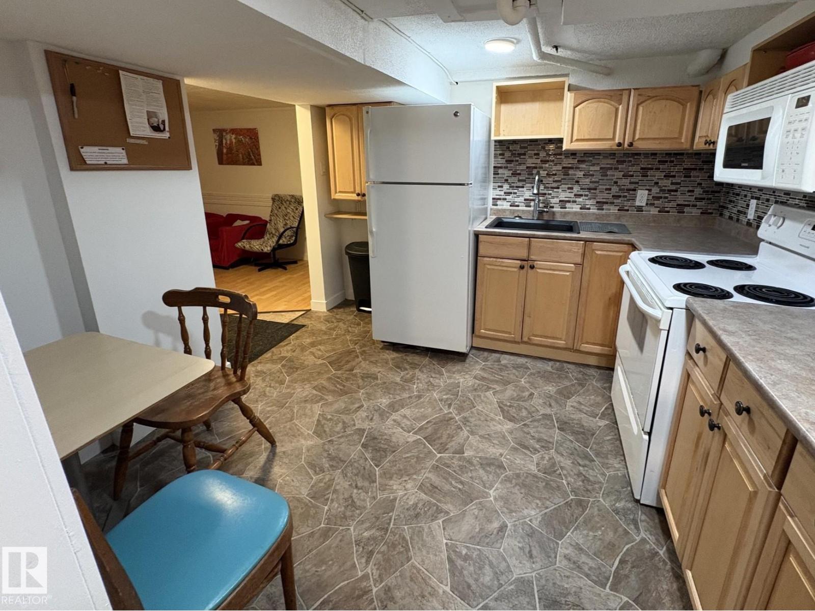 11511 101 ST NW - 33