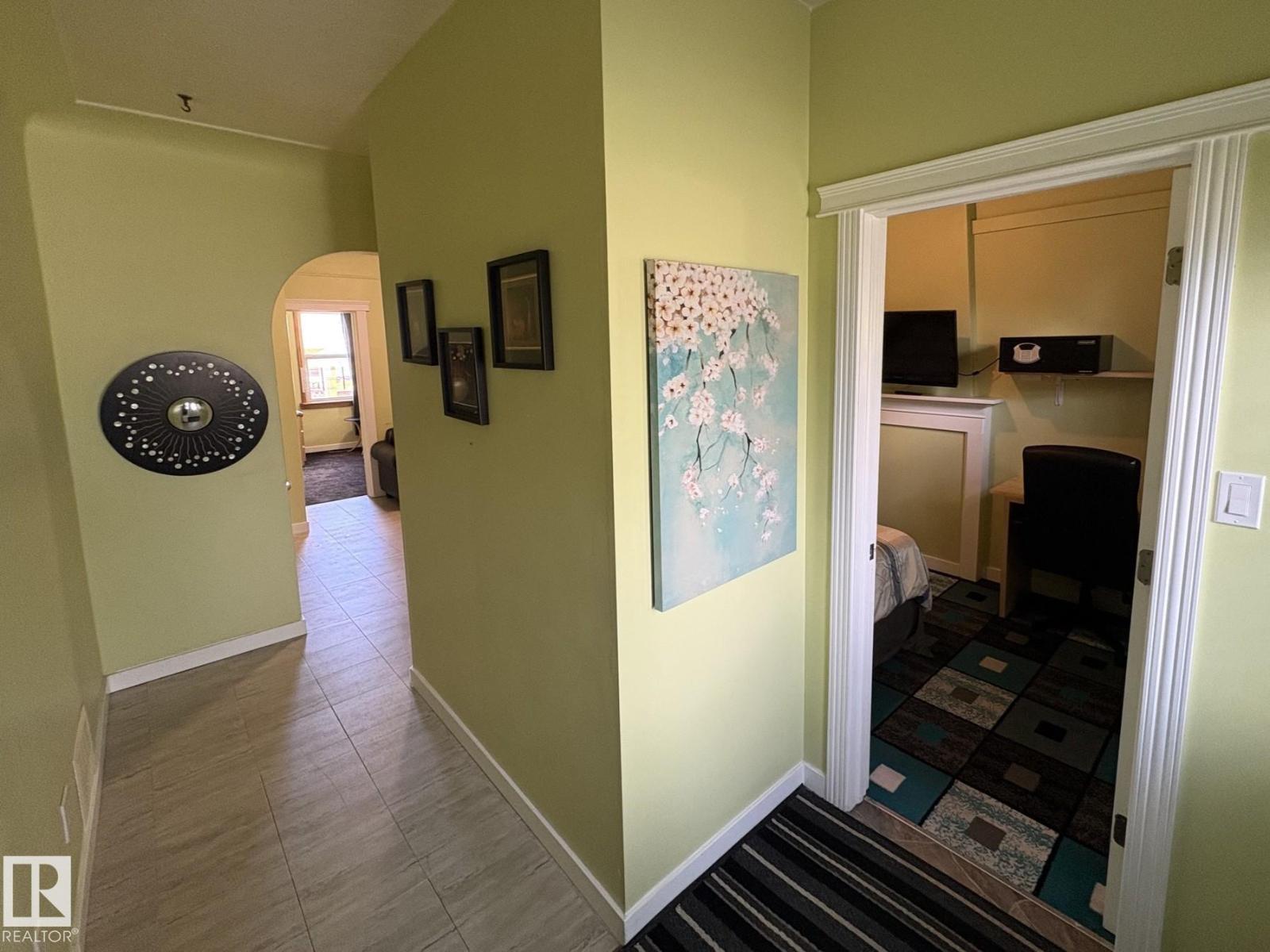 11511 101 ST NW - 4