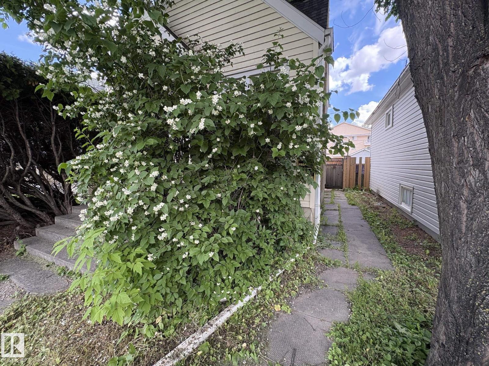 11511 101 ST NW - 43