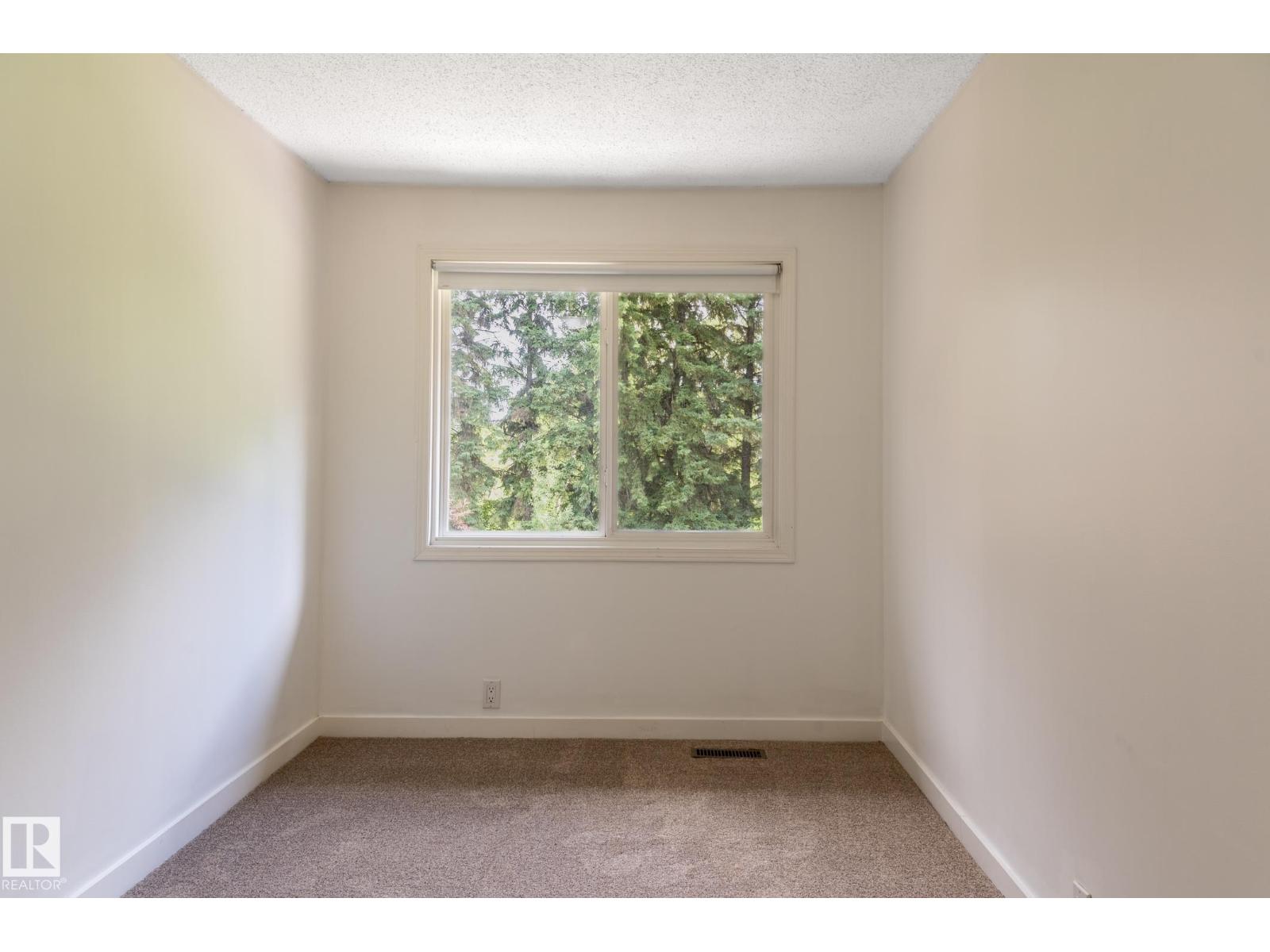 100 Forest GV — photo 12
