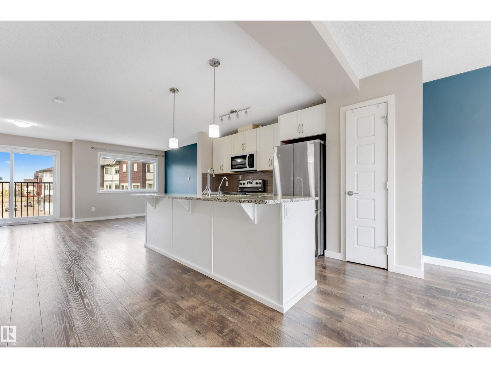 3340 15a AV NW - 24