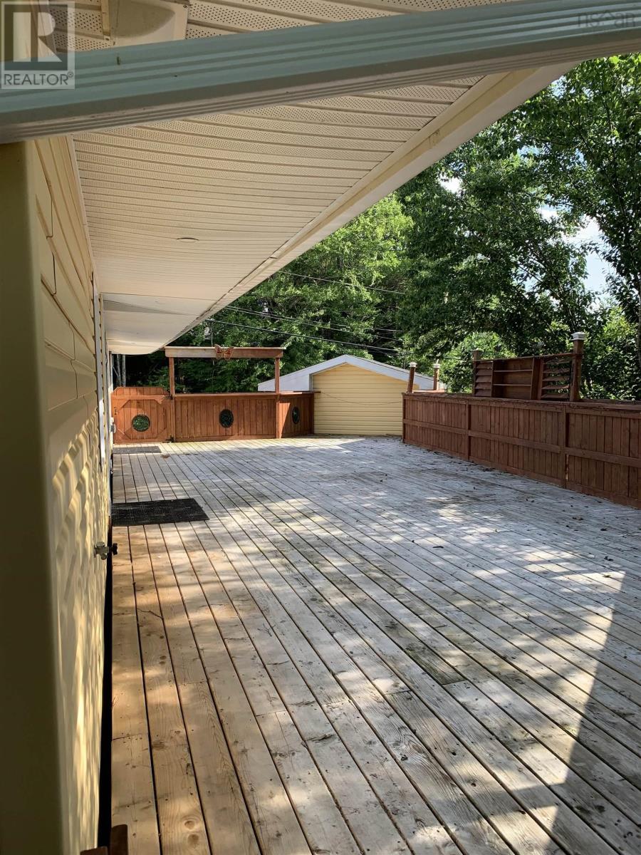 189 Hilltop Drive - 3